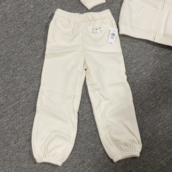 Baby gap zip up hoodie and sweatpants set size 5 years old - Picture 3 of 5